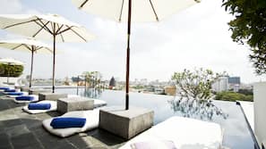 Outdoor pool, pool loungers