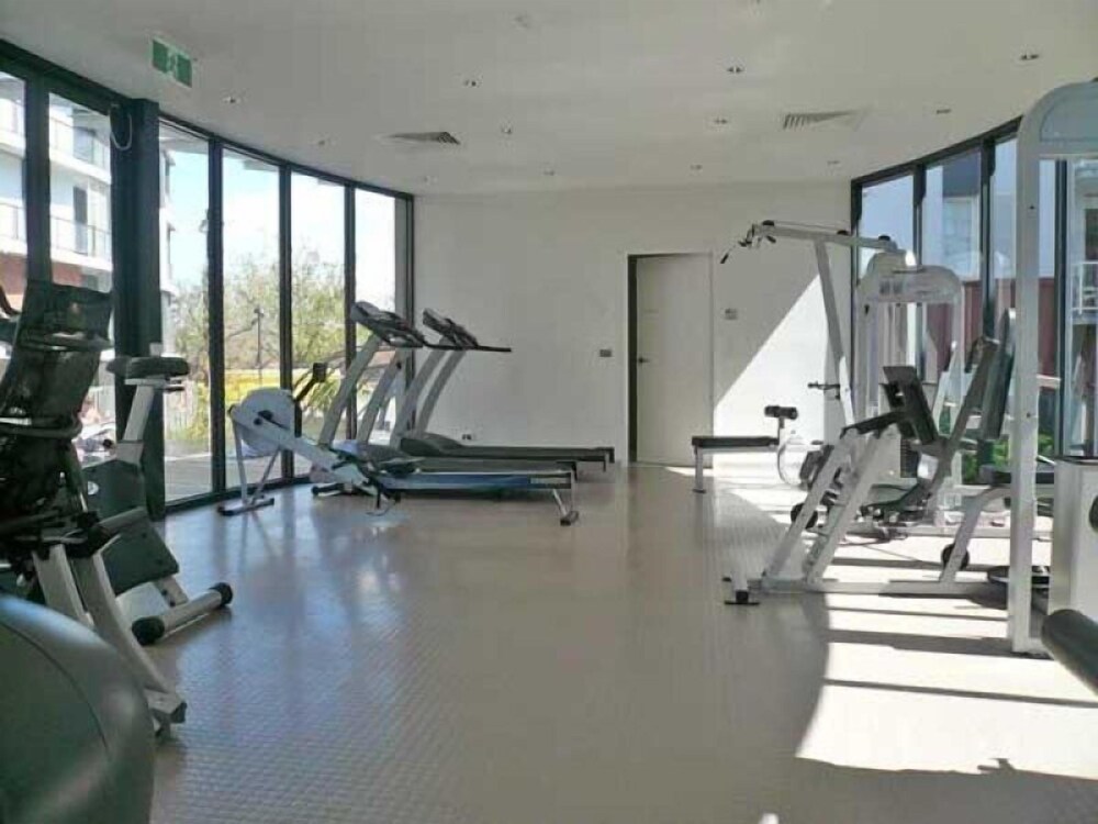 Astra Apartments - St Kilda Rd