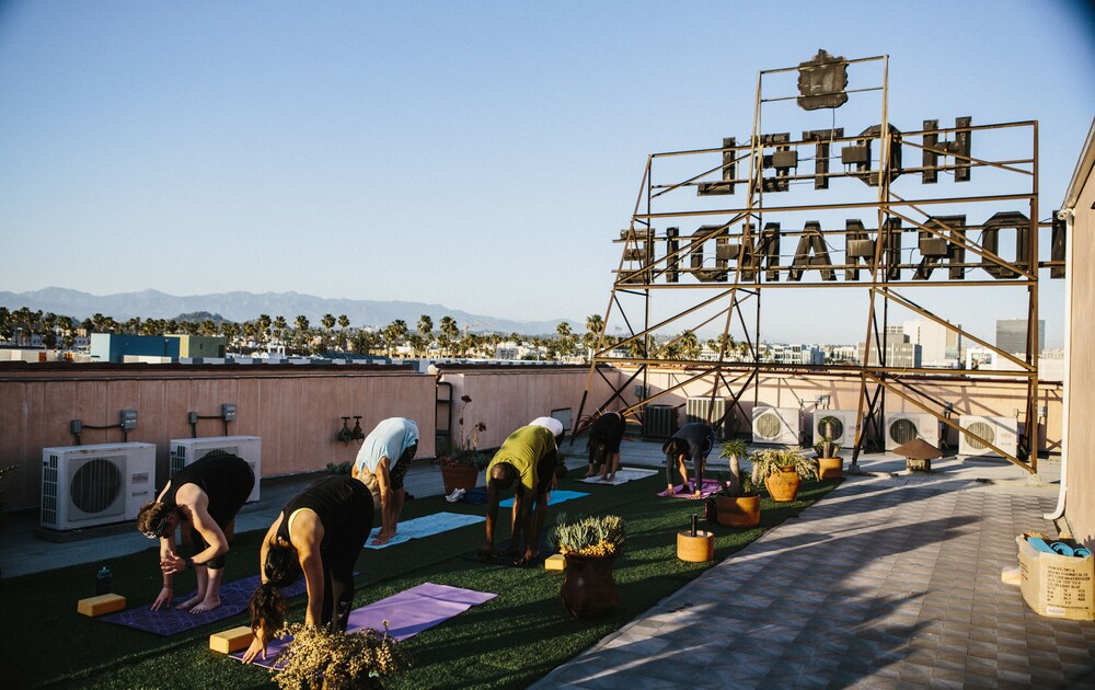 Yoga, Hotel Normandie