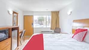 1 bedroom, desk, iron/ironing board, free WiFi