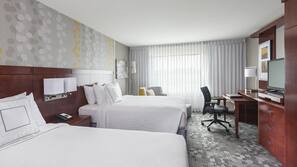 1 bedroom, pillowtop beds, desk, blackout drapes