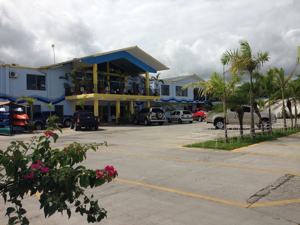 Hotel Costa Azul County Beach 2018 Room Prices 80 Deals Reviews Hotel Costa Azul County Beach 3 0 Out Of 5 Terrace Patio Featured Image