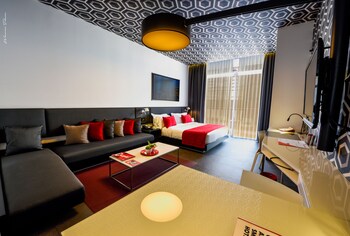 Book The Smallville Hotel Beirut Room Deals Hotwire