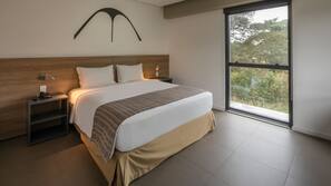1 dormitorio, minibar, caja fuerte y cortinas opacas