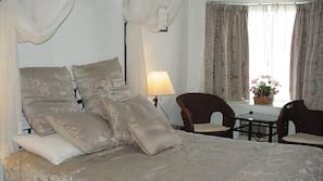 Blackout curtains, iron/ironing board, free cots/infant beds, free WiFi