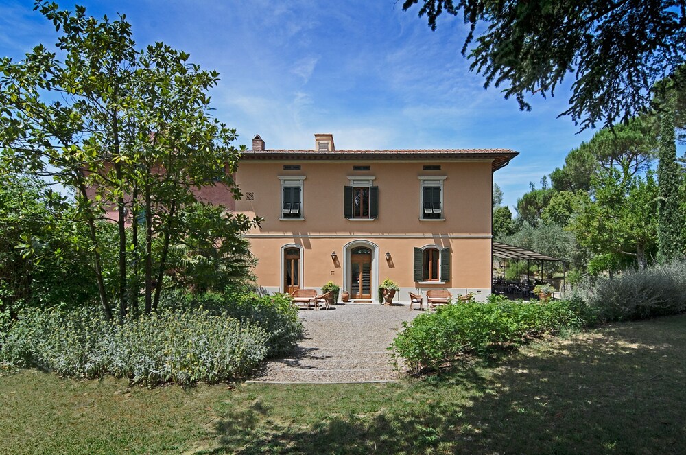 Villa Sestilia Bed & Breakfast