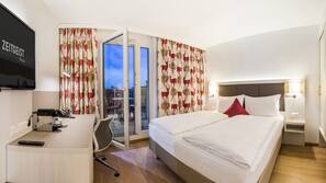 Premium bedding, in-room safe, desk, blackout curtains