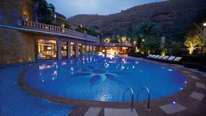 Outdoor pool, pool loungers