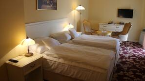Hypo-allergenic bedding, in-room safe, iron/ironing board