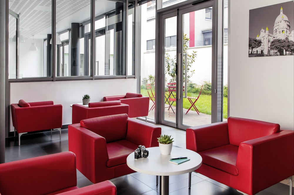 Lobby sitting area, Aparthotel Adagio access Paris Clichy