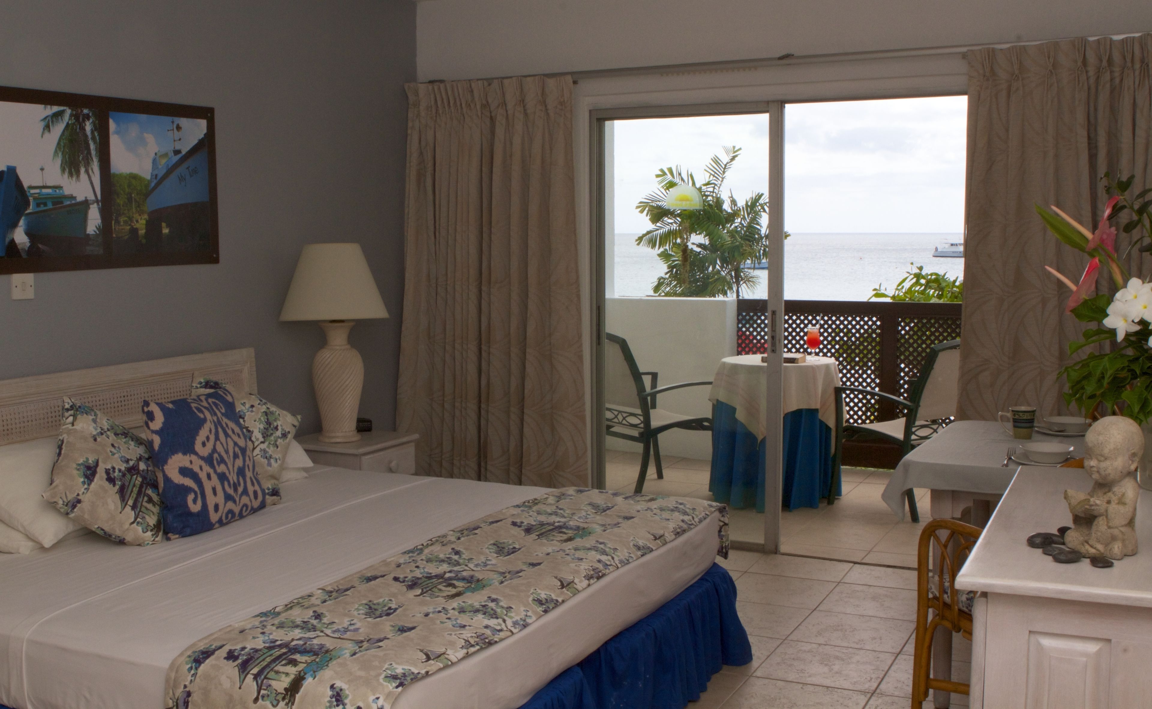 Tropical Sunset Beach Apartment Hotel in Holetown in Holetown, Barbados
