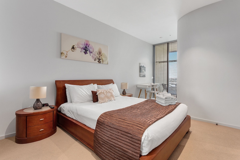 Docklands Private Collection of Apartments - NewQuay