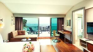 Minibar, in-room safe, desk, iron/ironing board