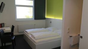 Hochwertige Bettwaren, Pillowtop-Betten, Schreibtisch