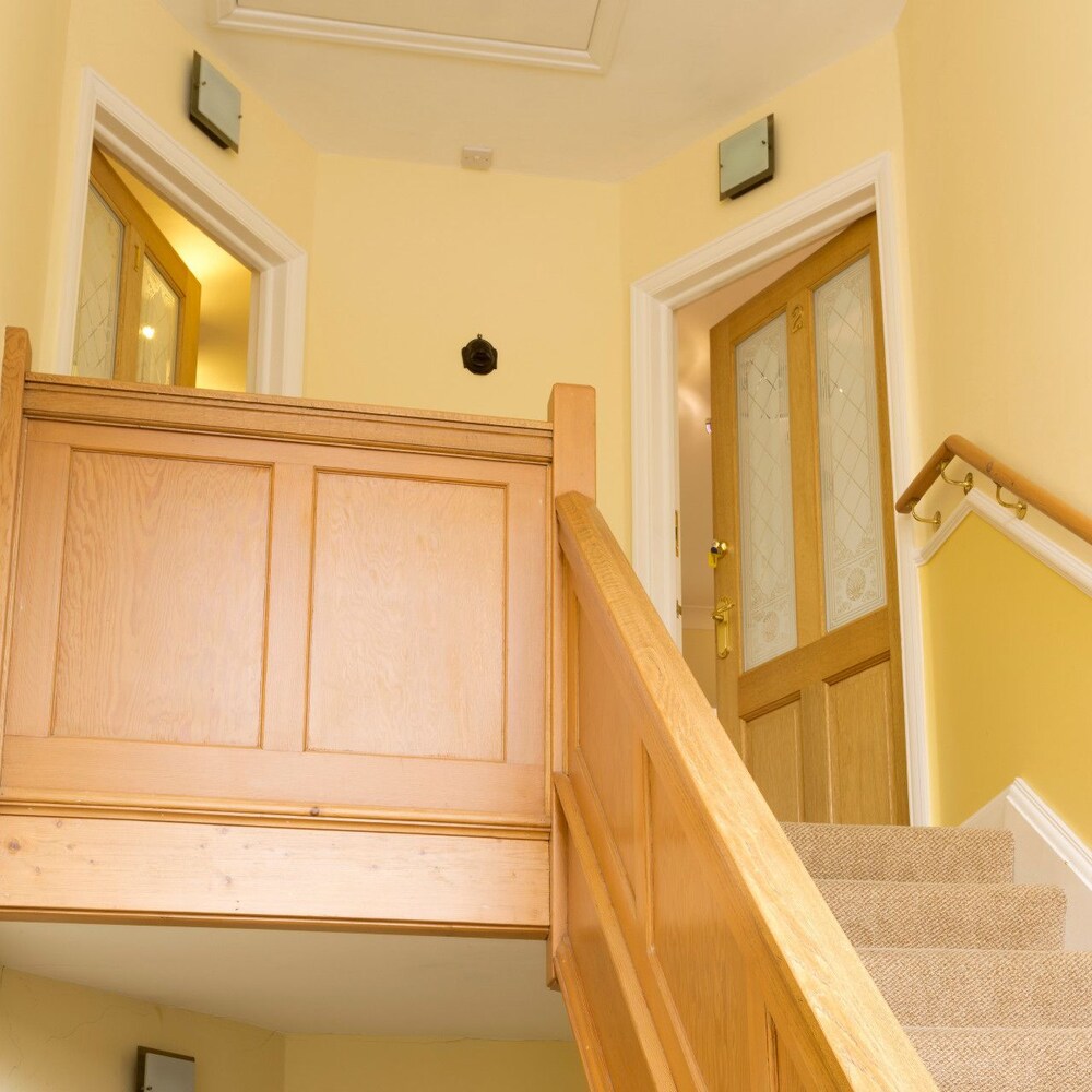 Poplar House Serviced Apartments Reviews, Photos & Rates