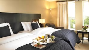 Premium bedding, in-room safe, desk, iron/ironing board