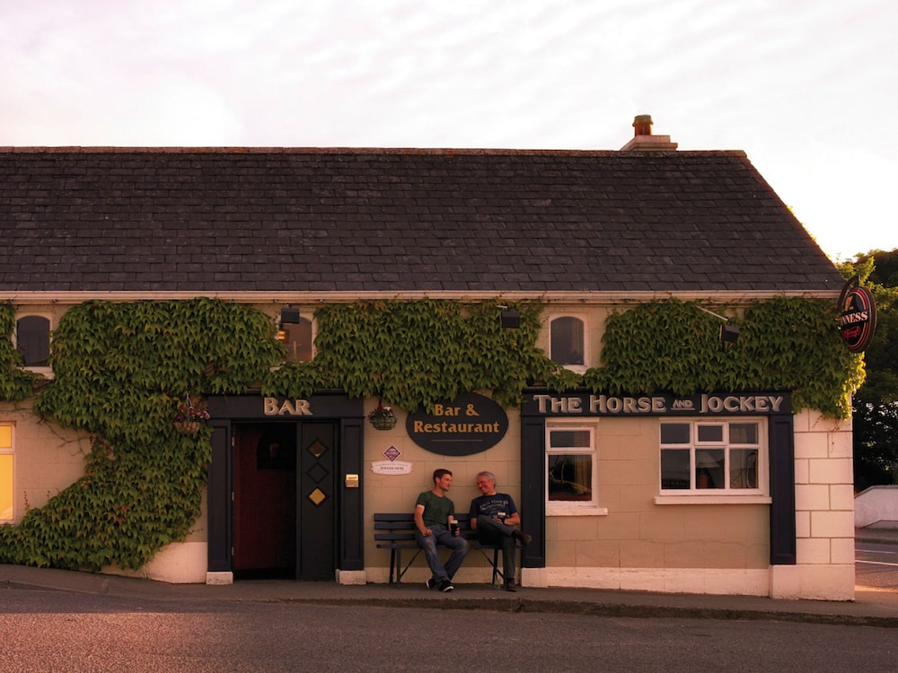 Horse and Jockey Hotel Reviews, Photos & Rates