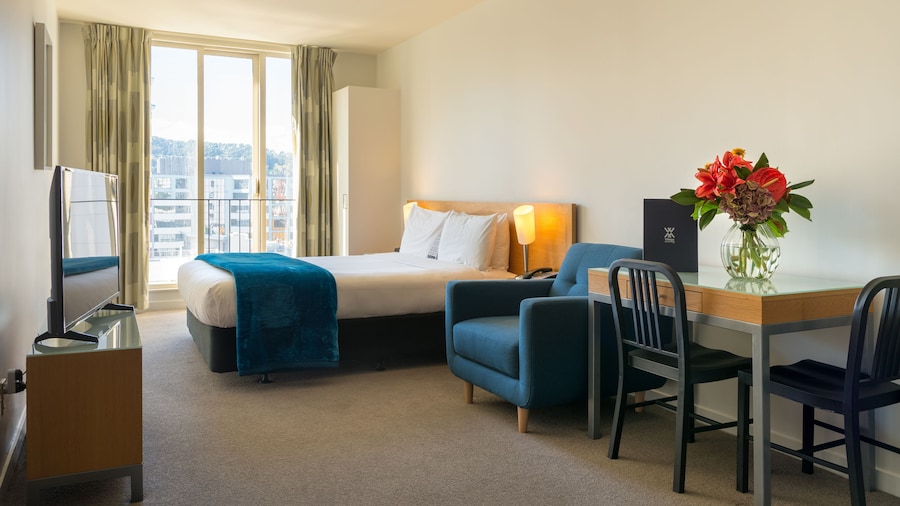 Astelia Apartment Hotel