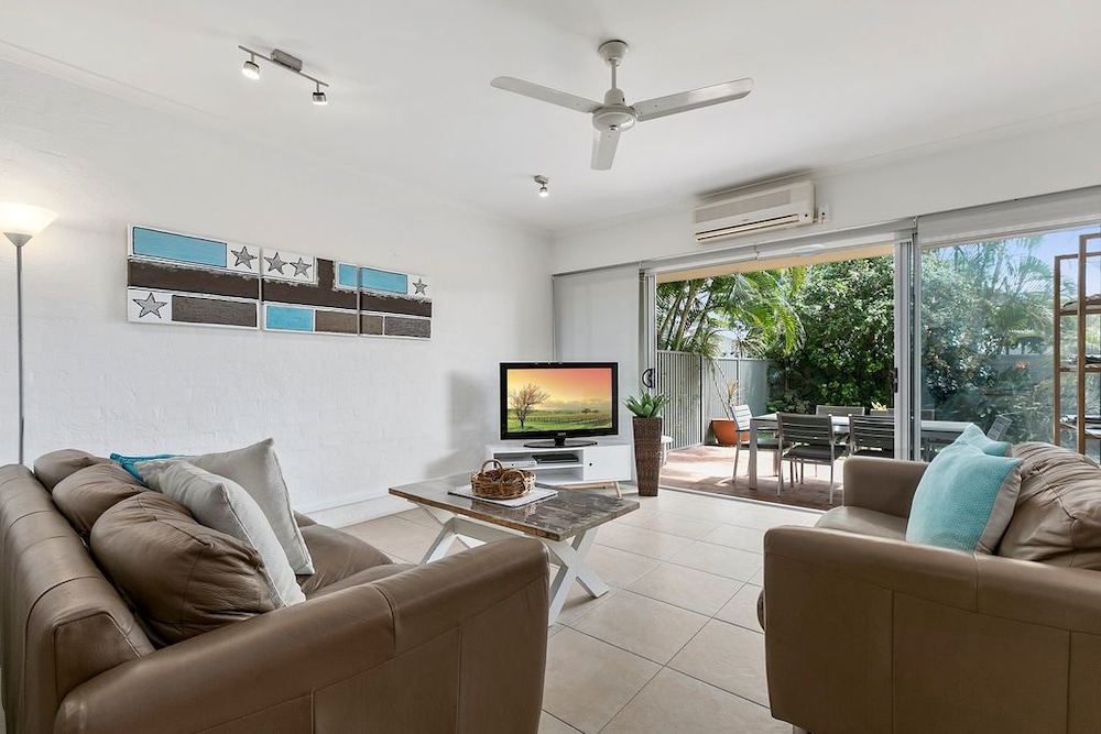 Le Court Villas
