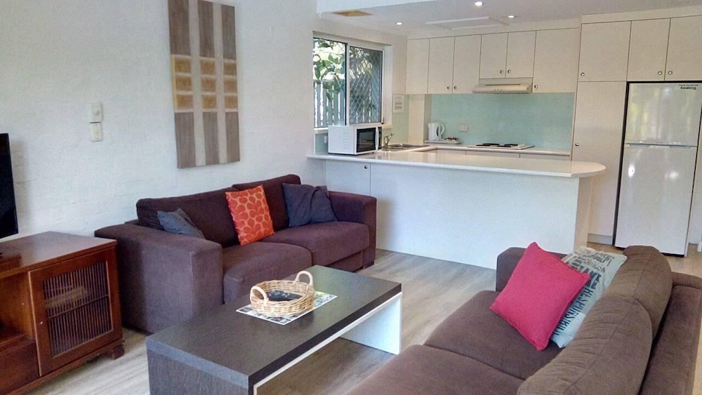 Le Court Villas