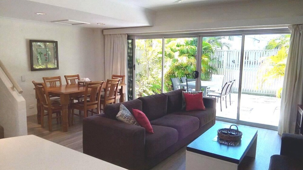 Le Court Villas