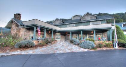 The Historic Gatlinburg Inn