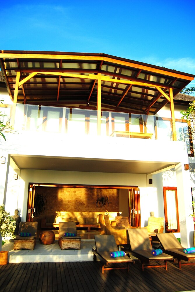 Download Villa Matahari Pics