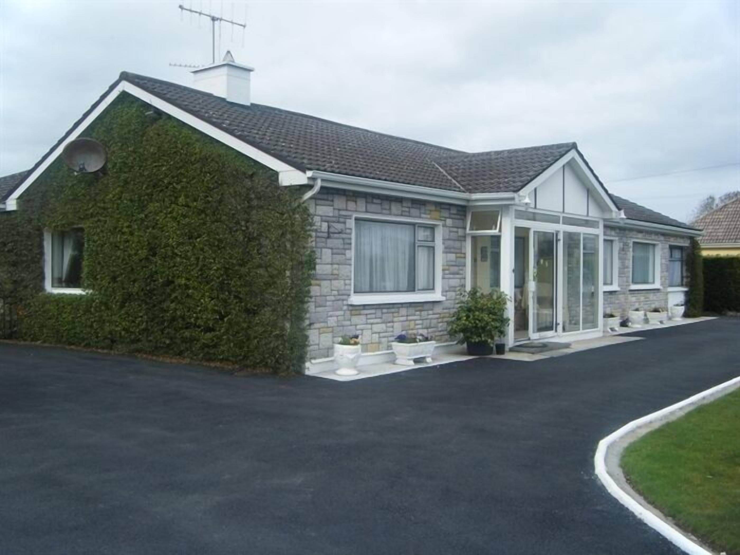 Castleview House B&B in Limerick, Ireland