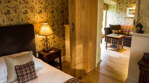 1 bedroom, in-room safe, individually decorated, individually furnished