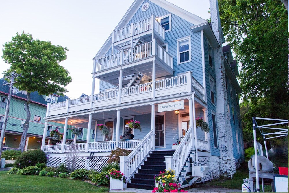 Harbour View Inn, Mackinac Island 204 Room Prices & Reviews Travelocity