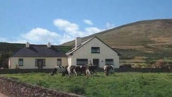 Garvey S Farmhouse In Ventry Ireland Expedia