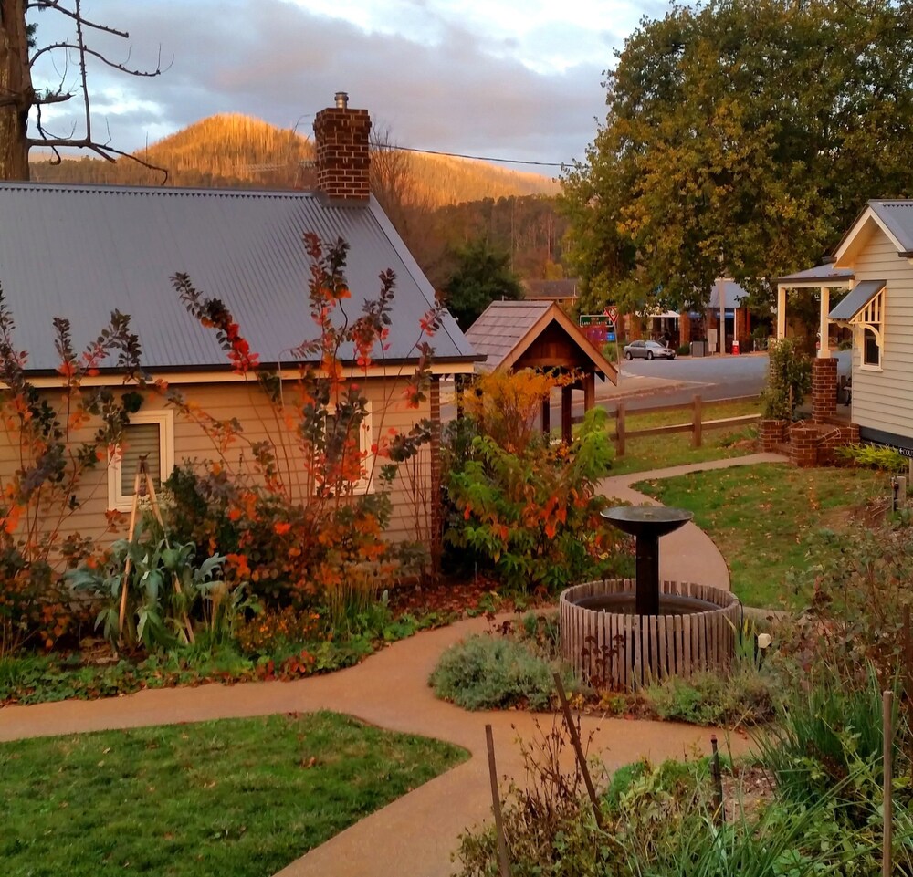 Marysville Garden Cottages