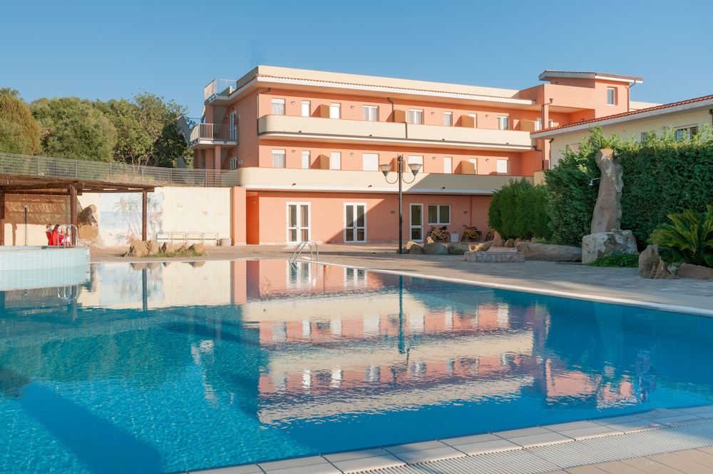 Luhotel Porto Pino In Santanna Arresi Italy Expedia