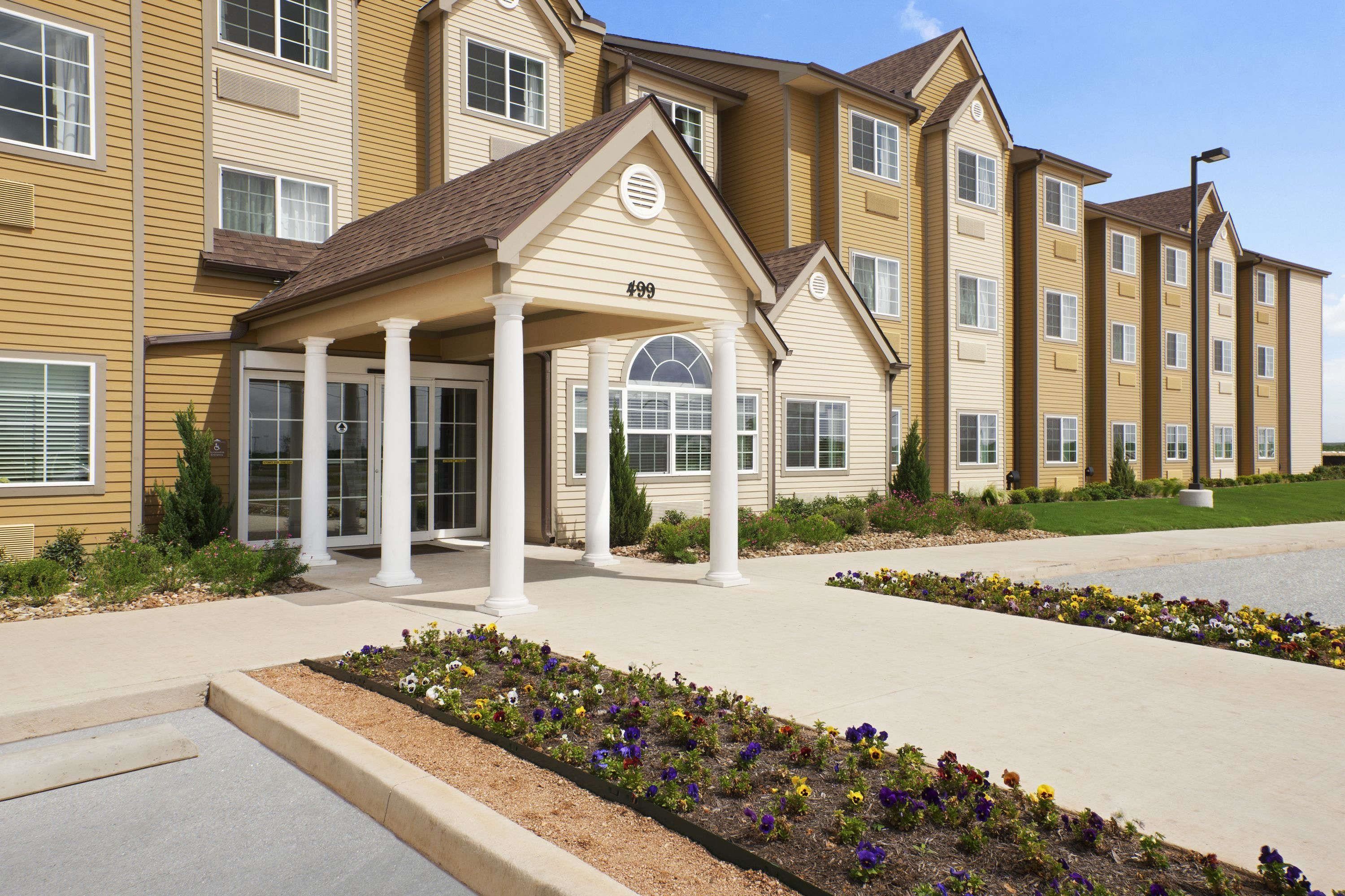 Microtel Inn & Suites by Wyndham Cotulla in Cotulla, United States