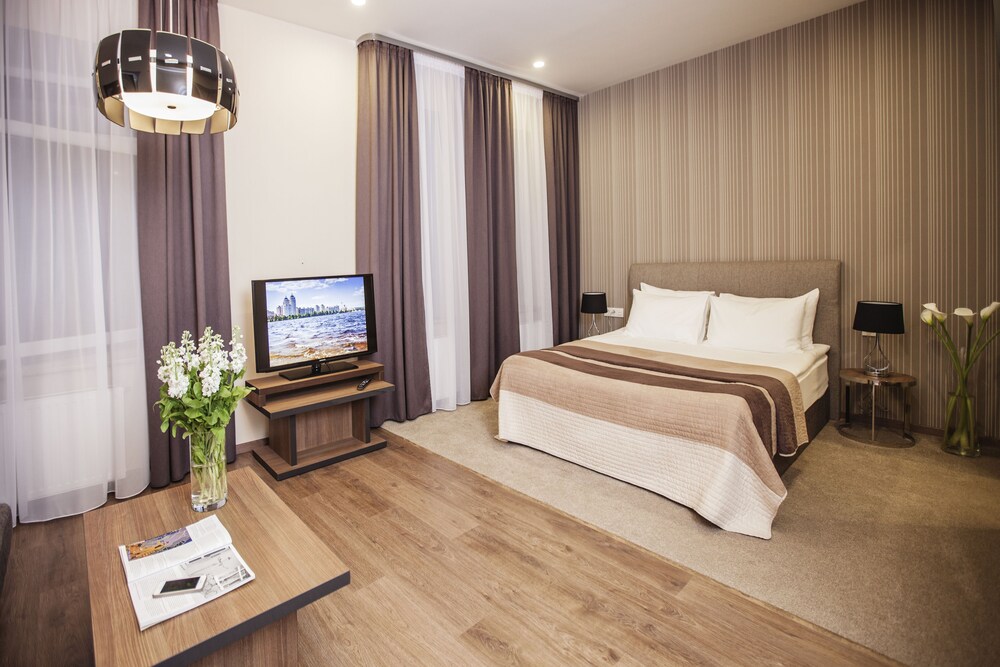 Photo - Senator Maidan