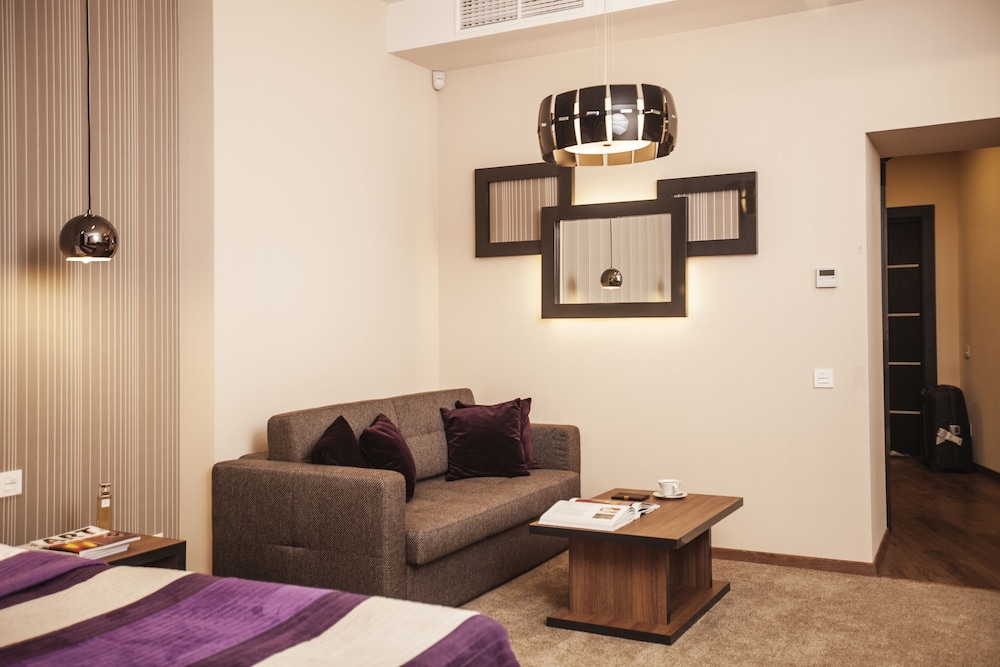 Photo - Senator Maidan