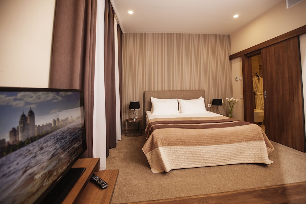 Photo - Senator Maidan