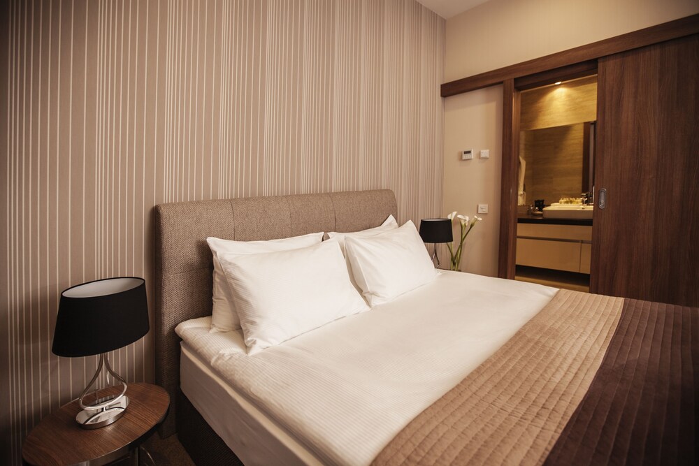 Photo - Senator Maidan