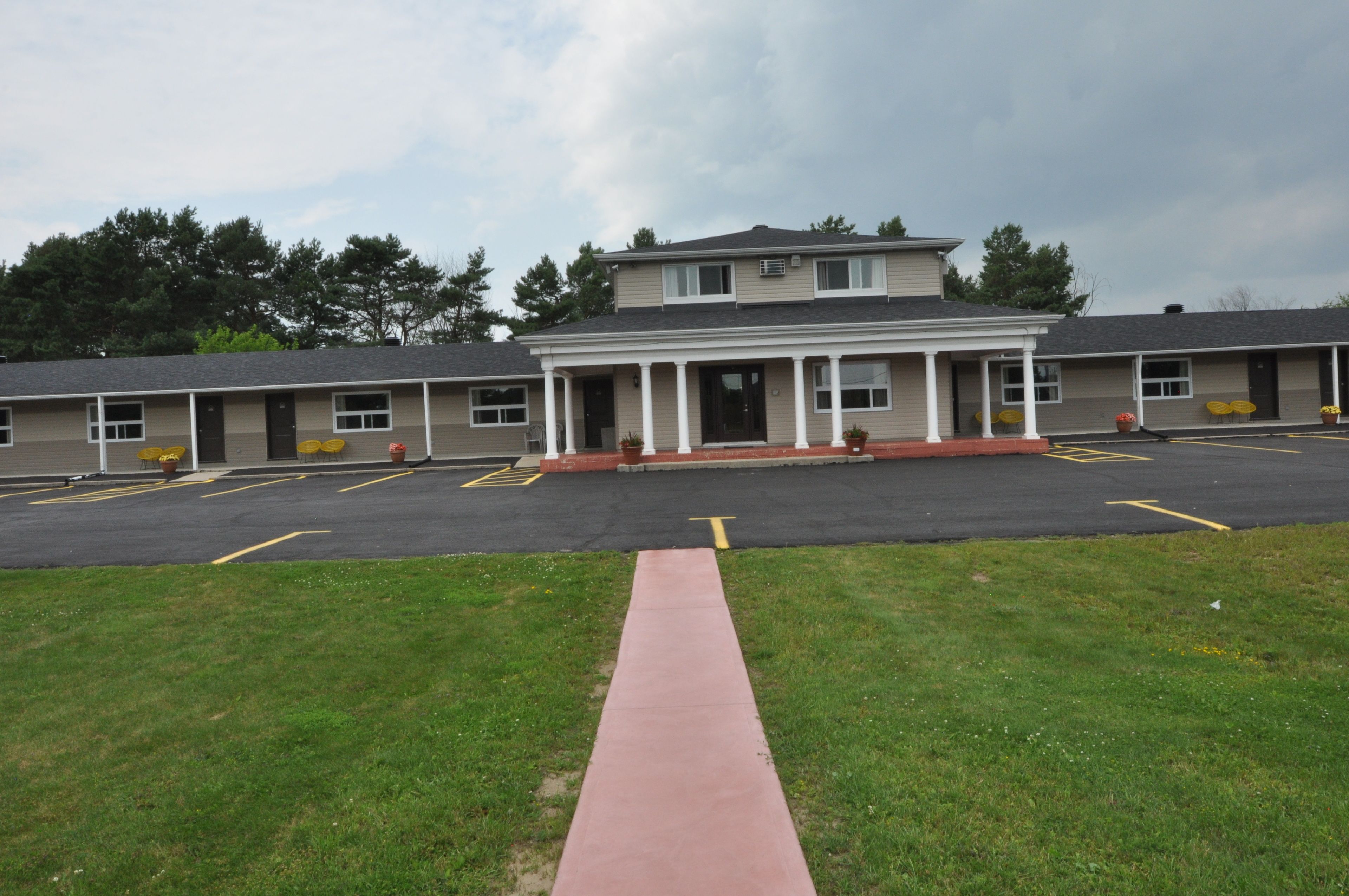 Colonial House Motor Inn 2021 Pictures Reviews Prices Deals Expedia Ca