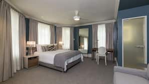 Pillow top beds, in-room safe, desk, blackout curtains