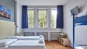 Een kluis op de kamer, een bureau, gratis wifi