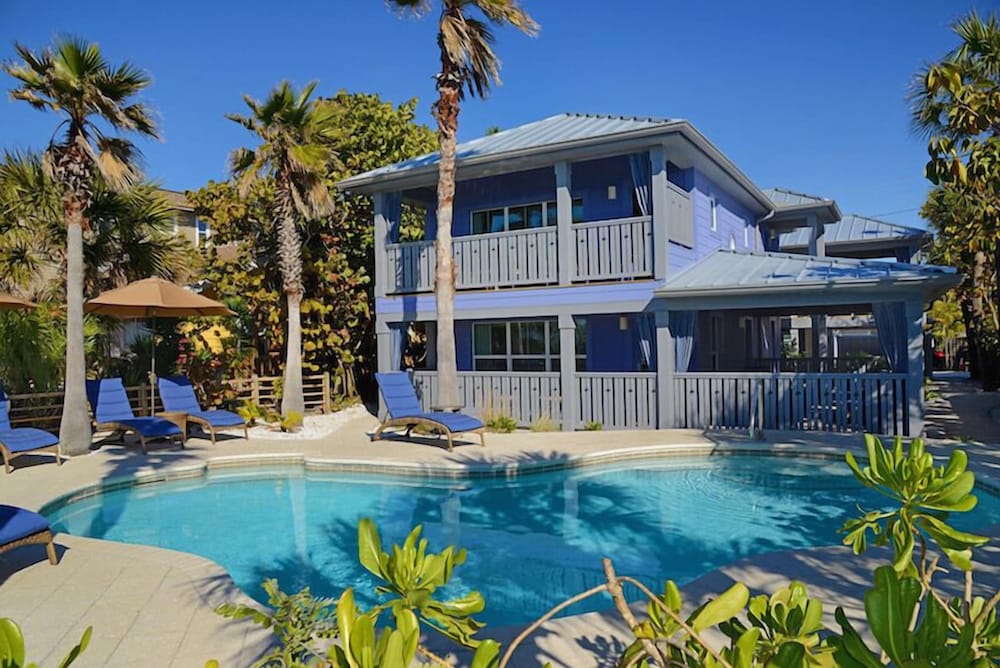 Book 810 Gulfside Indian Rocks Beach Hotel Deals