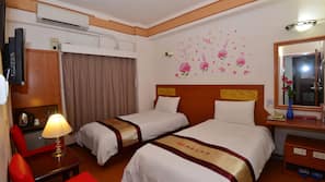 Premium bedding, free minibar items, blackout curtains, free WiFi