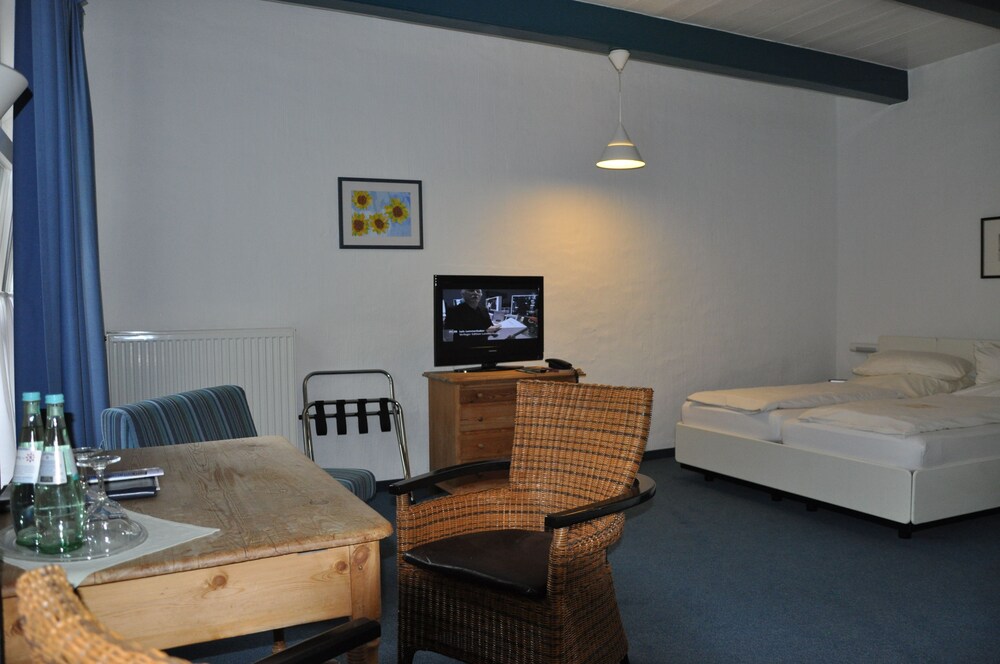 Hotel Hohes Haus Krummhoern 2019 Hotel Prices Expedia Co Uk