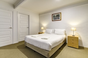 Hideaway on George Tasmania Australia