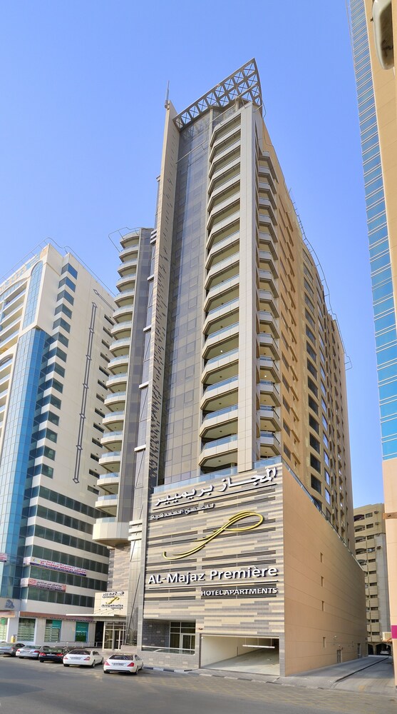 Al Majaz Premiere Hotel Apartment In Dubai Hotel Rates Reviews On Orbitz