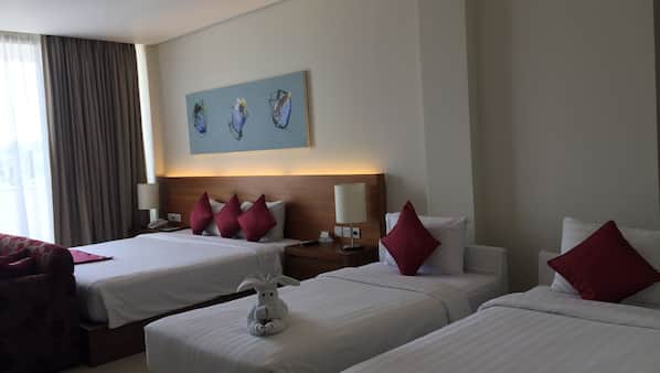 Premium bedding, minibar, in-room safe, desk