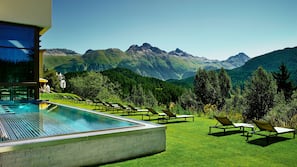 Indoor pool, outdoor pool