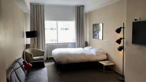 In-room safe, desk, free WiFi, linens