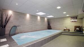 Piscine couverte